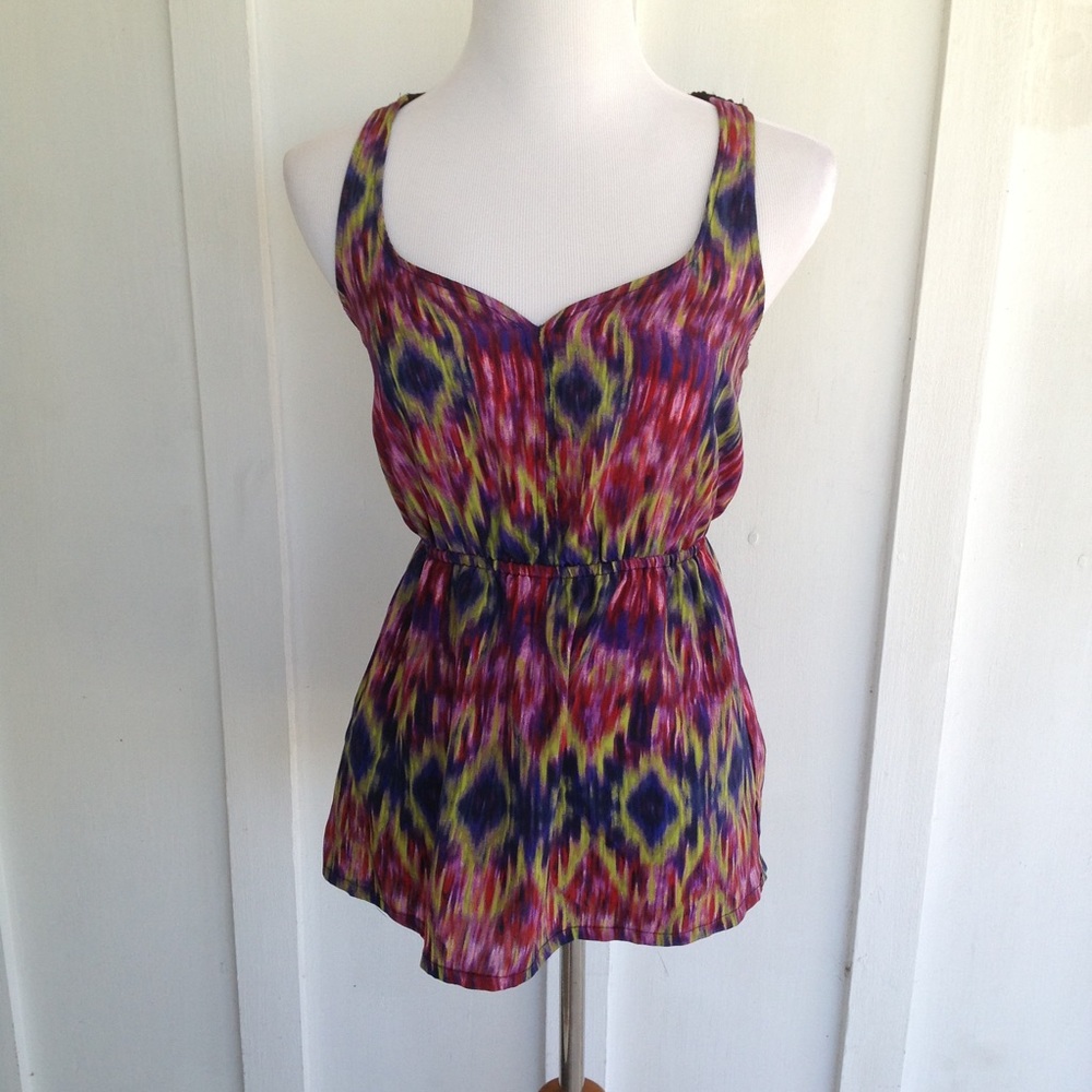 Colorful blouse with braided straps